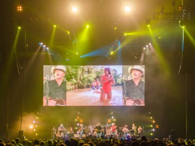 Alan Jackson tour photo