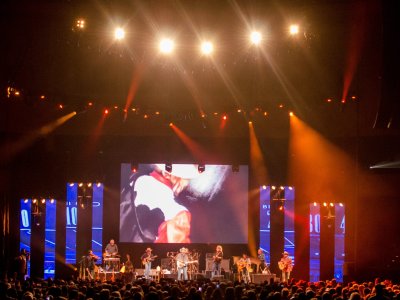 Alan Jackson tour photo