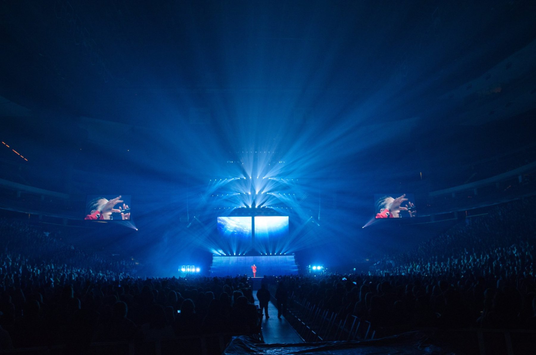 Halsey tour photo