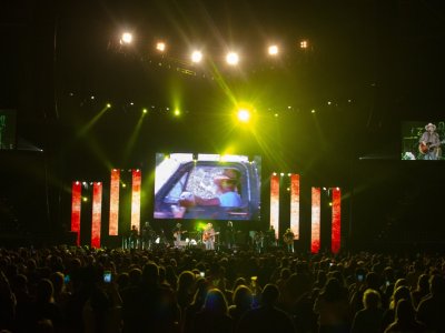 Alan Jackson tour photo