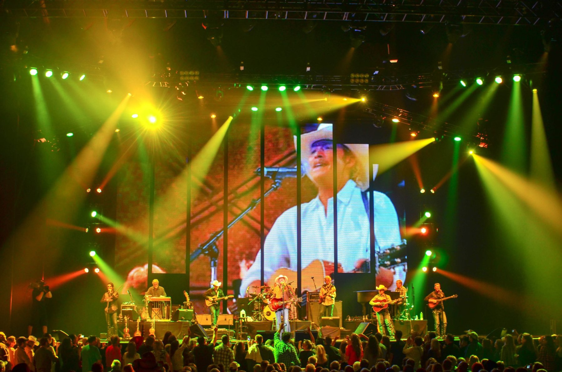 Alan Jackson tour photo