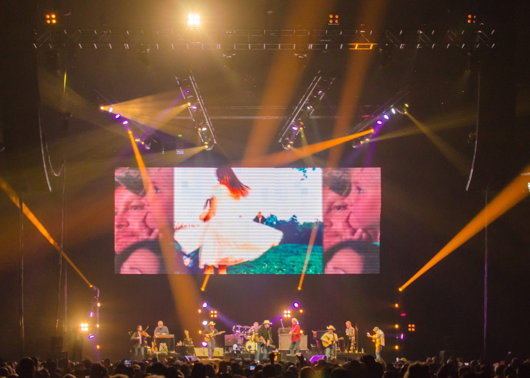 Alan Jackson tour photo