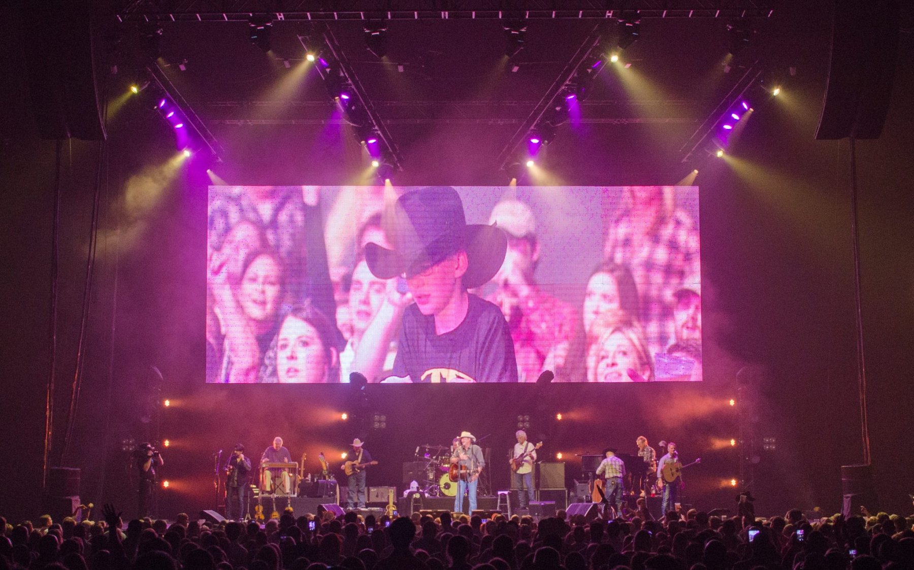 Alan Jackson tour photo