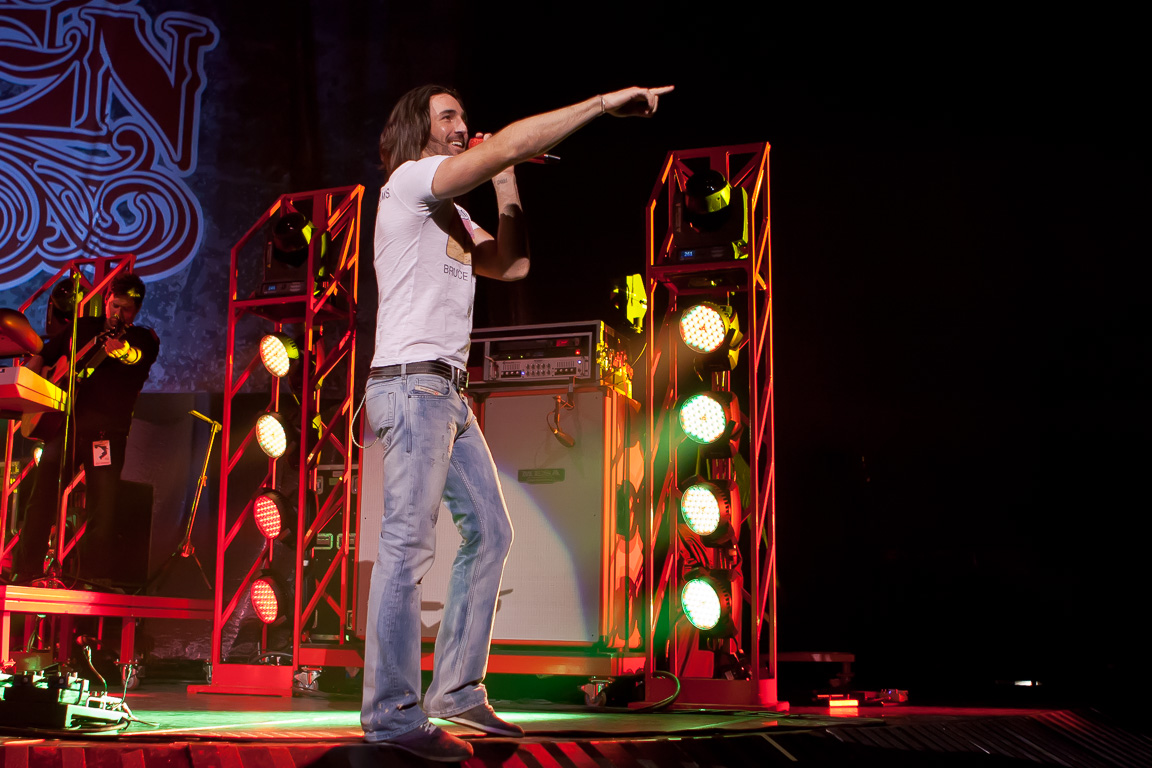Jake Owen tour photo